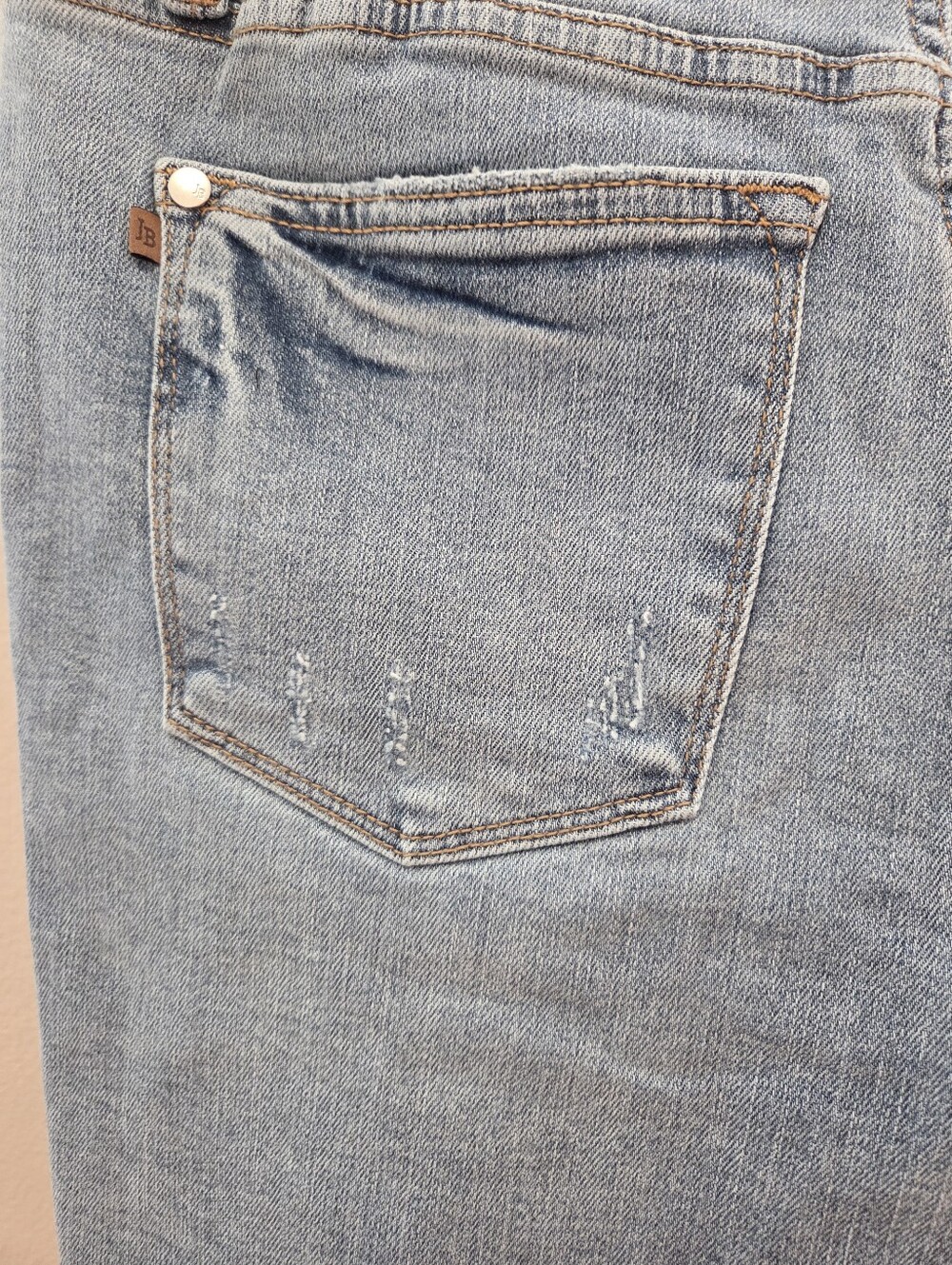 Women's Judy Blue Mid Rise Light Blue Denim Frayed Hem Shorts - Picture 7 of 9